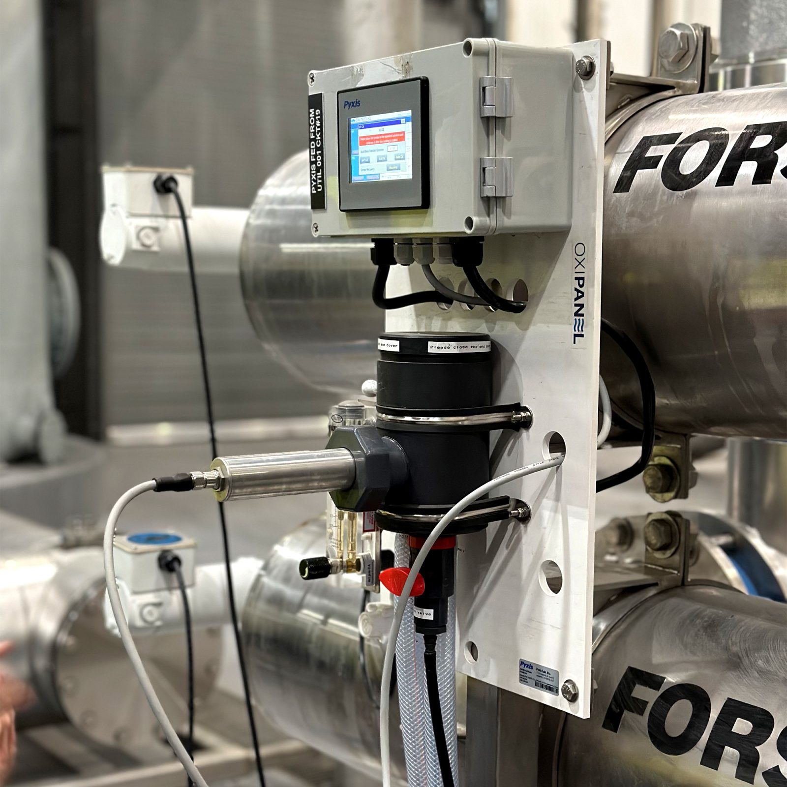 OXIPANEL™ IK-765 Series Oxidizer + pH Inline Analyzers for Drinking & Clean Water thumbnail 3